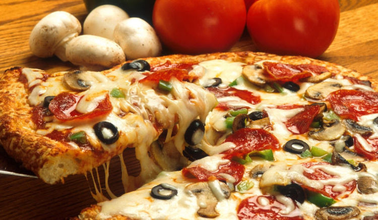 Best Pizza Delivery in Abu Dhabi for Lovers of All Things Cheesy