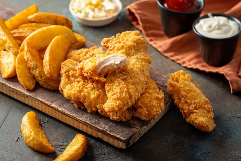 Enjoy Eating Delicious Fried Chicken in Abu Dhabi